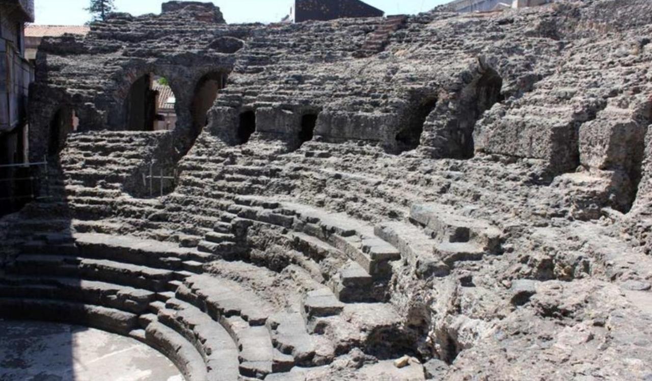 Domus Odeon La Casa Nel Parco Archeologico Di Catania Apartment Exterior foto