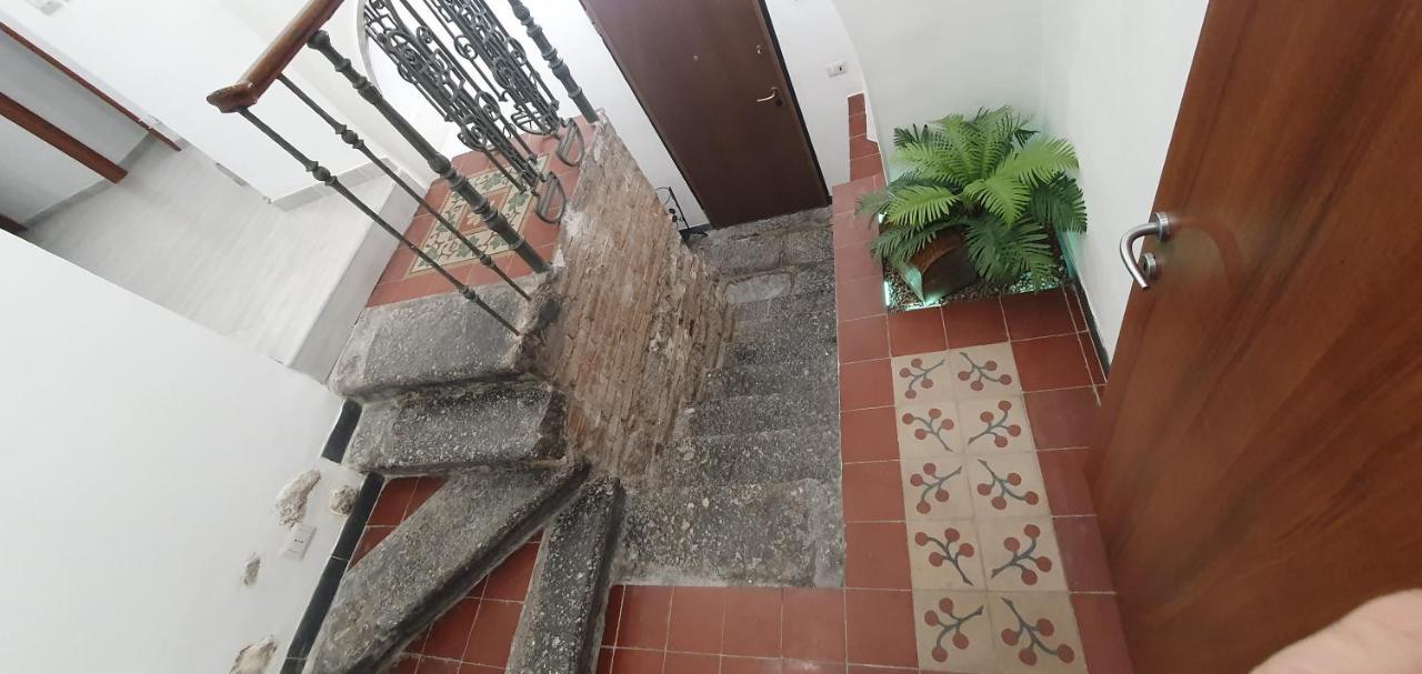 Domus Odeon La Casa Nel Parco Archeologico Di Catania Apartment Exterior foto
